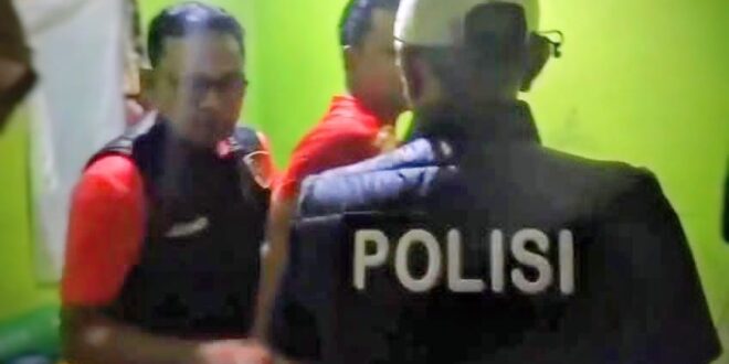 Kurang dari 24 jam, Satreskrim Polres Tasikmalaya berhasil mengungkap kasus penculikan bayi laki-laki yang menghebohkan warga di kawasan Masjid Agung Singaparna.